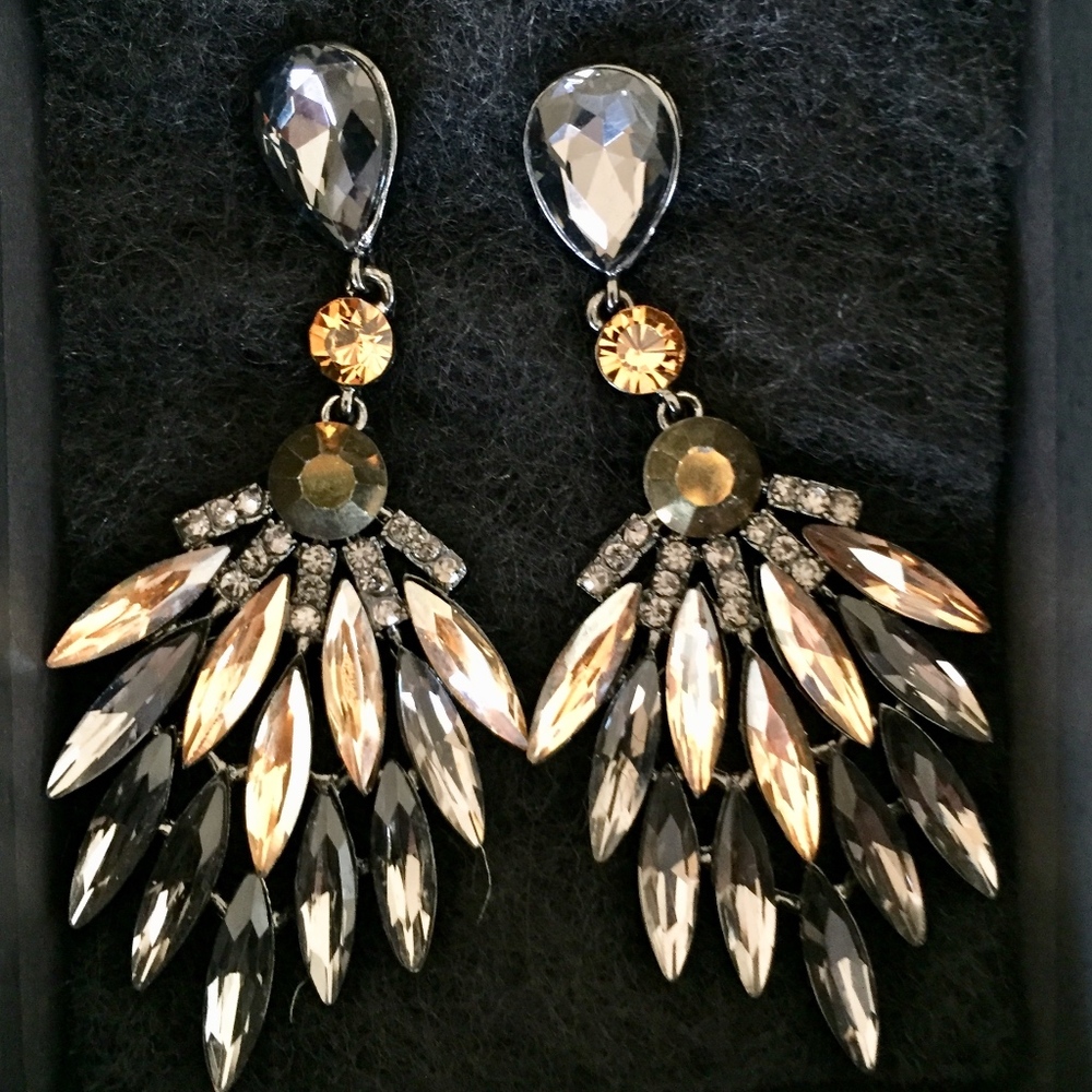 VINTAGE- Statement Earrings!